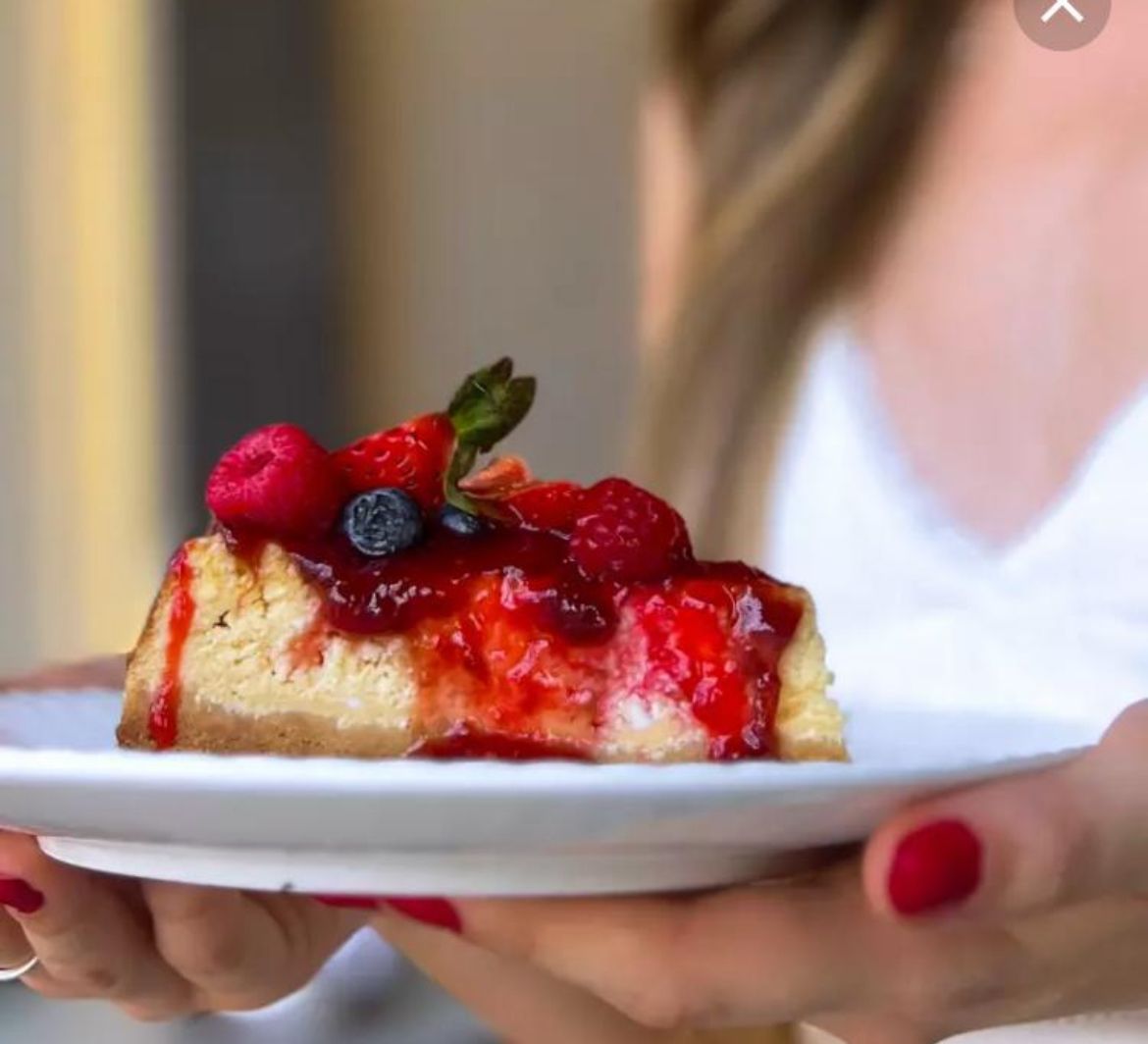 mix berrys slice cheescake